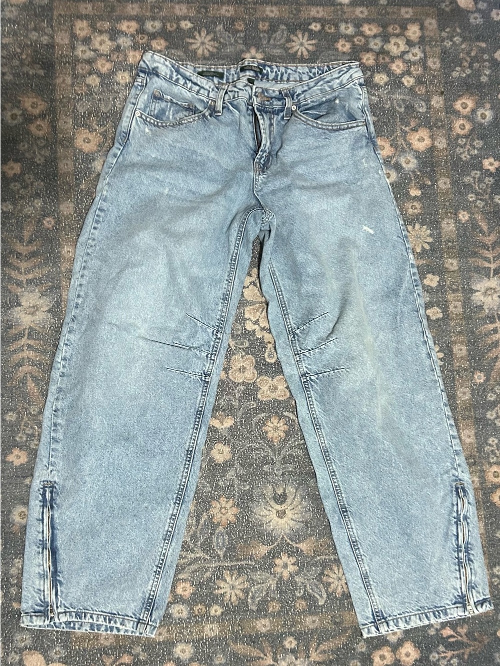 Women’s barrel jeans